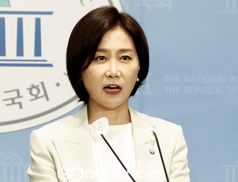 허은아4