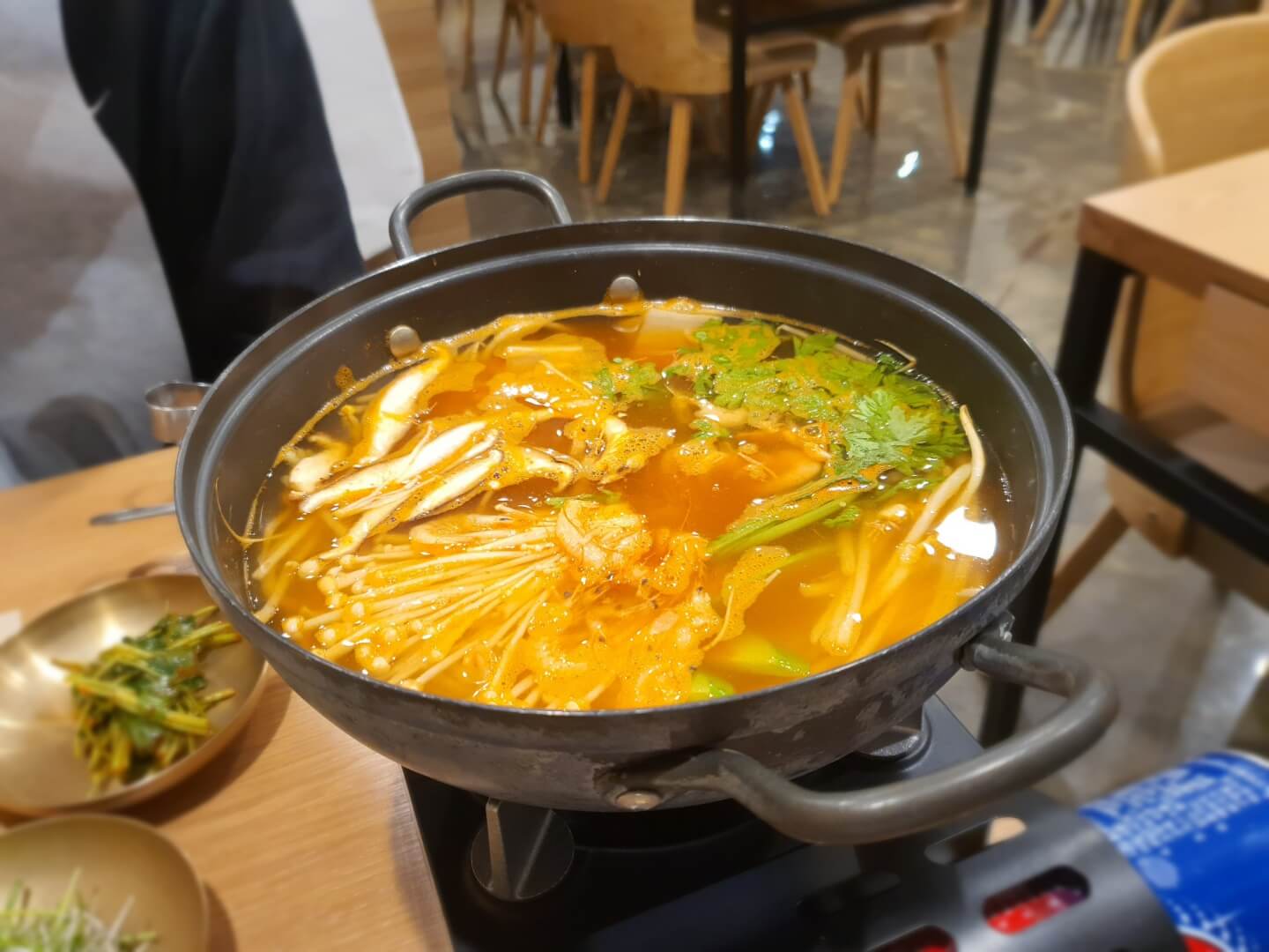 송도맛집-아구찜-진지한-민물새우탕-기본반찬