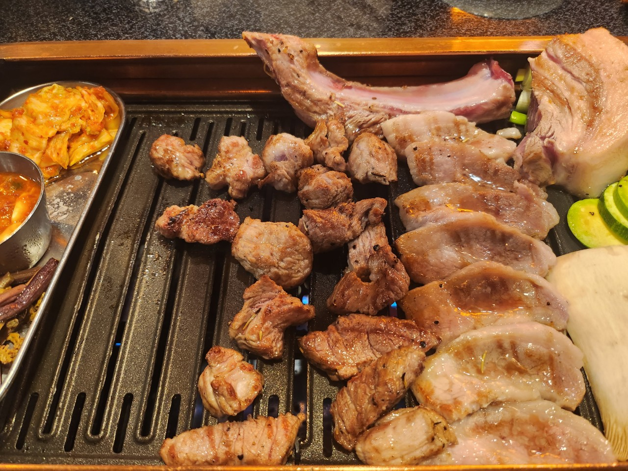 제주옥탑 진해자은점
