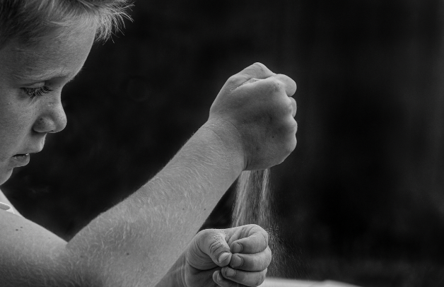 모래 예술가 &ndash; 사라지는 아름다움을 그리는 손끝