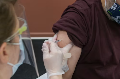 백일해 예방접종 중인 모습