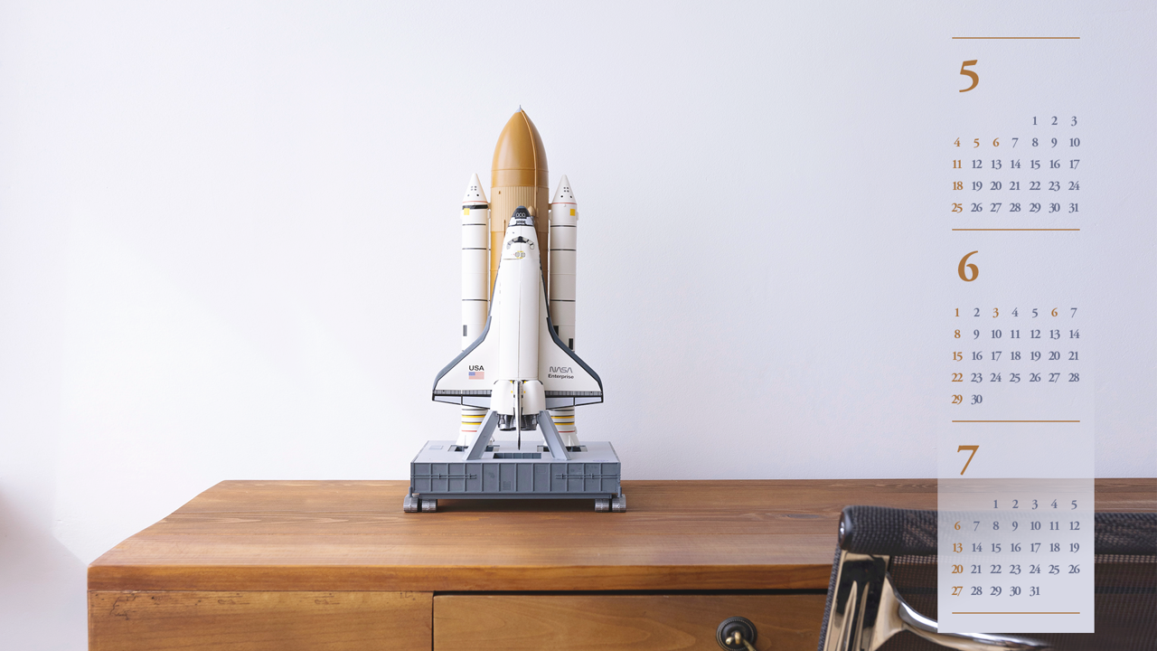 01 우주선모형 B - 2025년6월 노트북배경화면