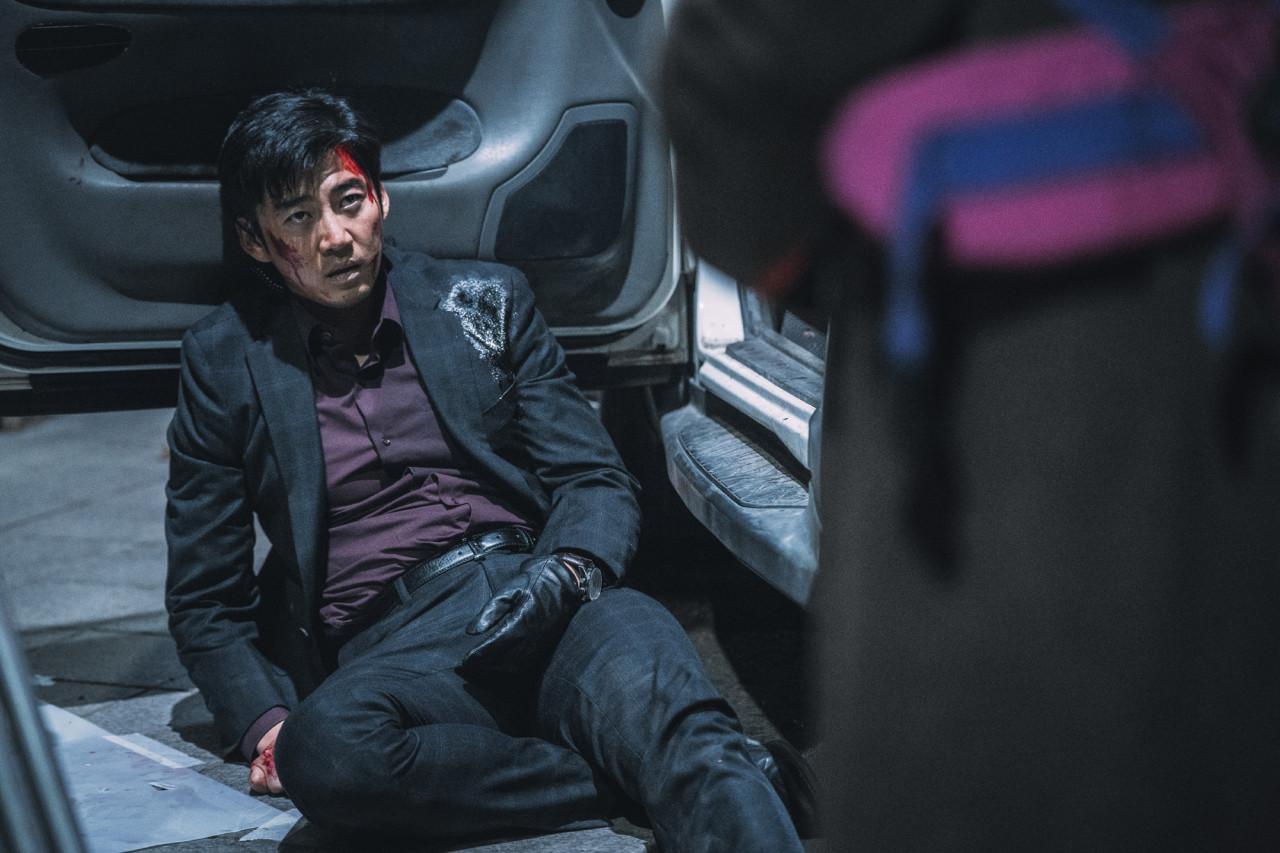 총상을 입고 쓰러지는 이안