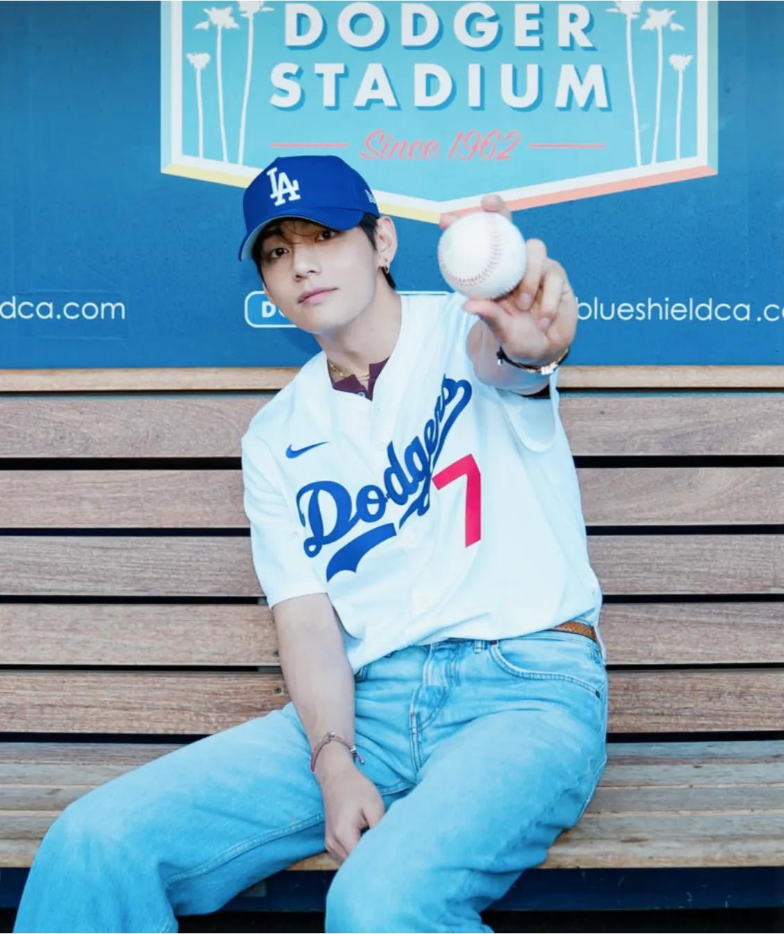 손흥민 시구&amp;#44; 뷔 시구&amp;#44; MLB 시구&amp;#44; 메이저리그 시구&amp;#44; 손흥민 MLB&amp;#44; 뷔 MLB&amp;#44; 다저스타디움 시구&amp;#44; 양키스타디움 시구&amp;#44; MLB 시구 비교&amp;#44; 시구 레전드&amp;#44; MLB 역대 시구&amp;#44; 조지 부시 시구&amp;#44; 버락 오바마 시구&amp;#44; 50센트 시구&amp;#44; 시모네 바일스 시구&amp;#44; 유현진 배지현 시구&amp;#44; K스타 시구&amp;#44; 한류 스타 시구&amp;#44; MLB 팬 서비스&amp;#44; 뷔 손흥민 브로맨스&amp;#44; 뷔 팬 서비스&amp;#44; 손흥민 글로벌 인기&amp;#44; K팝 메이저리그 진출&amp;#44; 메이저리그 한류&amp;#44; MLB 문화 마케팅&amp;#44; 스포츠 퍼포먼스&amp;#44; 한국 연예인 시구&amp;#44; 손흥민 뷔 직캠&amp;#44; 시구 레전드 영상