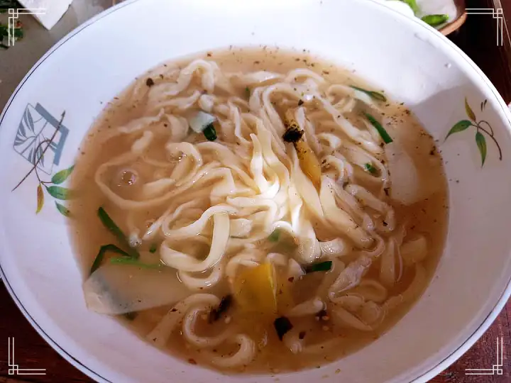 이만기 동네한바퀴 흑임자 칼국수 파전 부추전 손두부 아픈 아내의 빈자리를 지키는 칼국수집 사장님 포항 맛집 소개