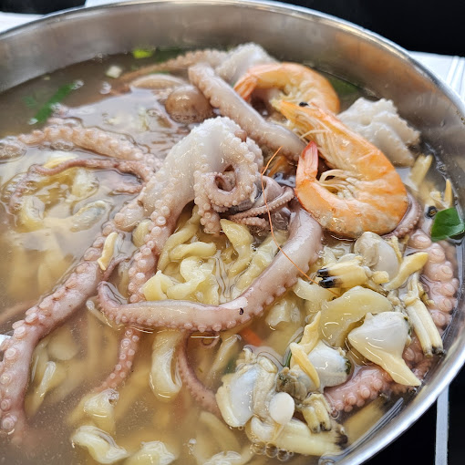 대부도 칼국수 '삼대째 할머니 손칼국수'
