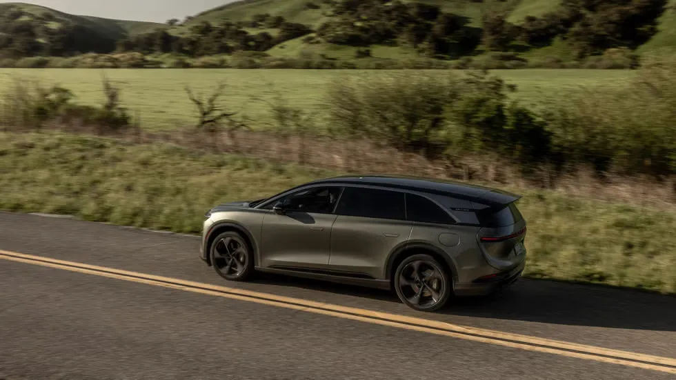 루시드모터스 그래비티 이미지