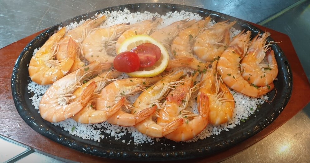 생생정보 두집살림 동해 한달 살기 바다 앞 숙소 근처 생선구이 나베 맛집 어향 동해시청 문화예술과 등대그집 기념품점 문화팩토리 덕장카페 무릉별유천지 