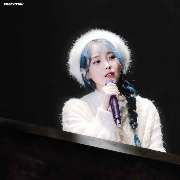 아이유 사진 모음 / 무대 코디 패션 / 일상 사복 패션