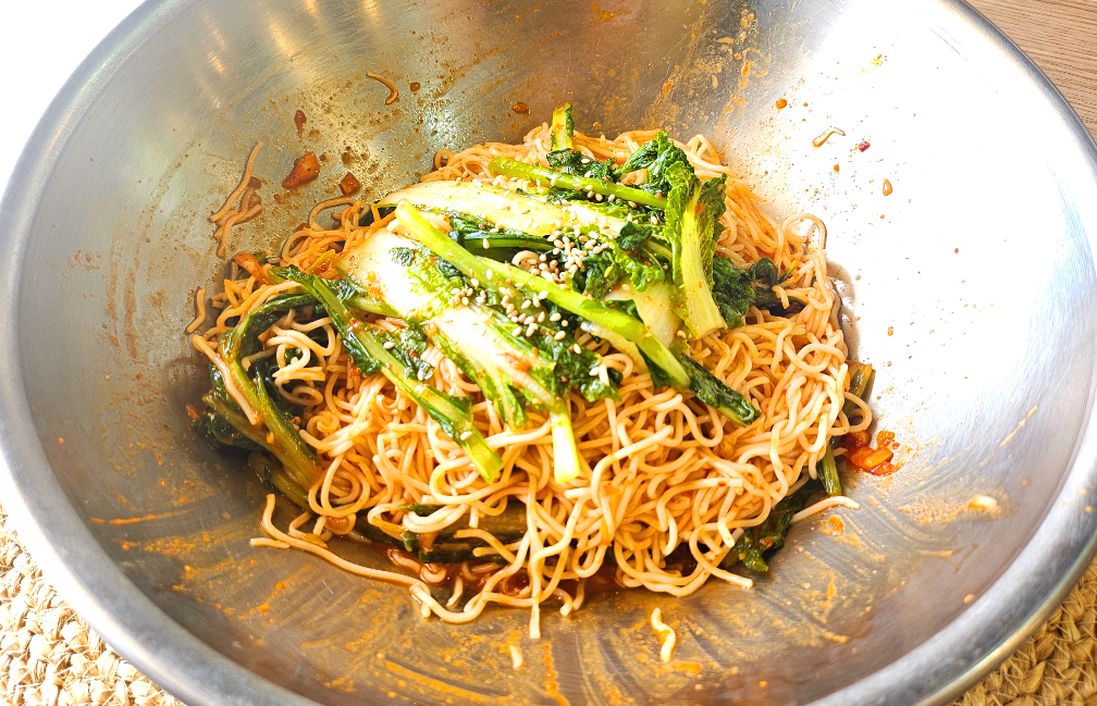 열무비빔국수 맛있는 모습