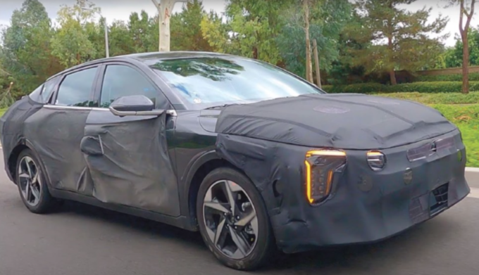 K4 위장막 (출처:kindelauto)