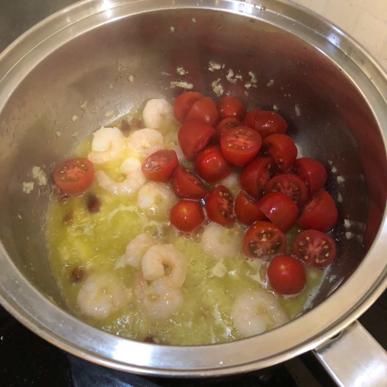 냄비에-방울토마토-추가