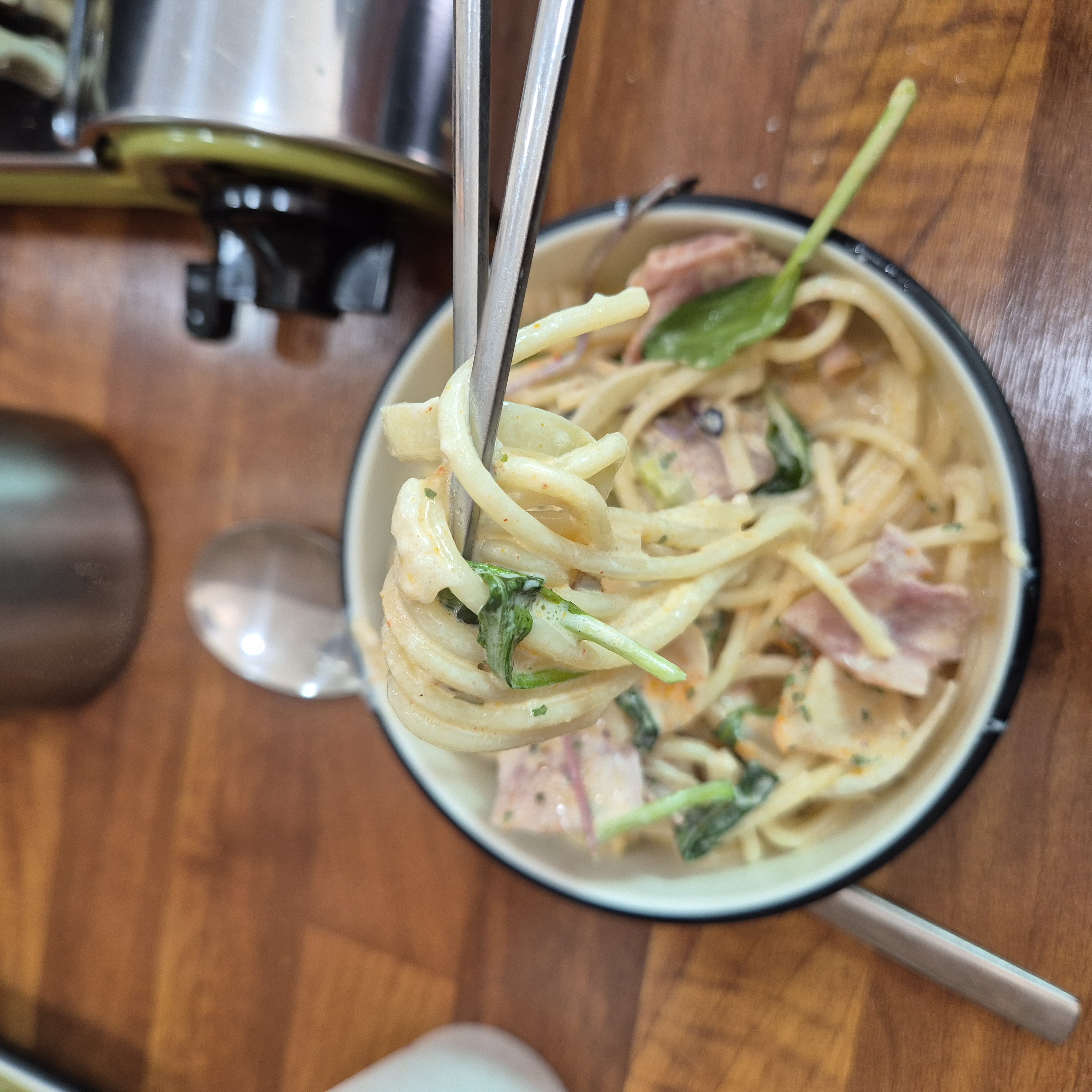 궁동 맛집 하늘돈까스백반 메인반찬 크림 파스타