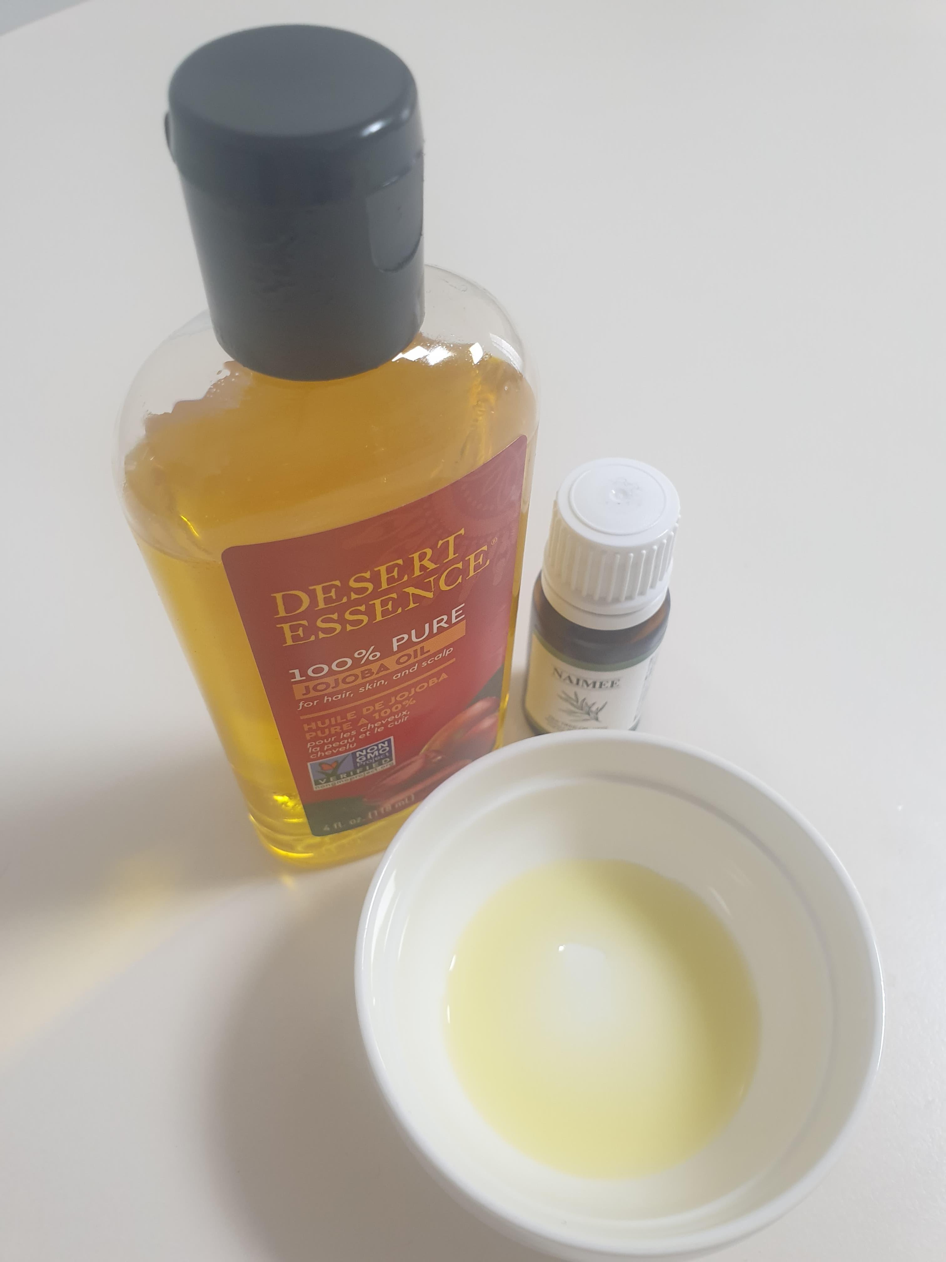 호호바 오일과 티트리 오일 혼합 - 두피 보습과 각질 관리