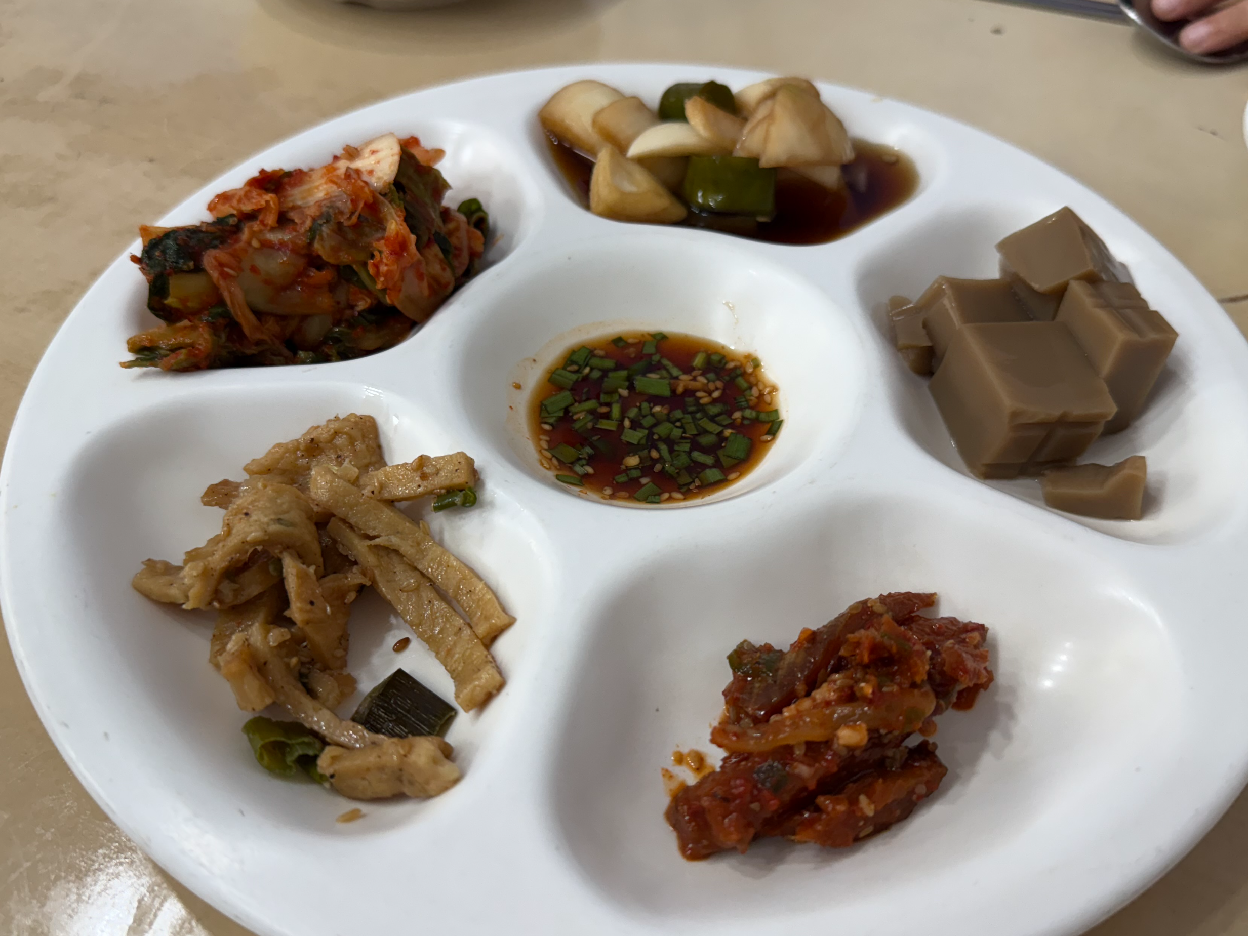 속초 뚝배기섭국 밑반찬