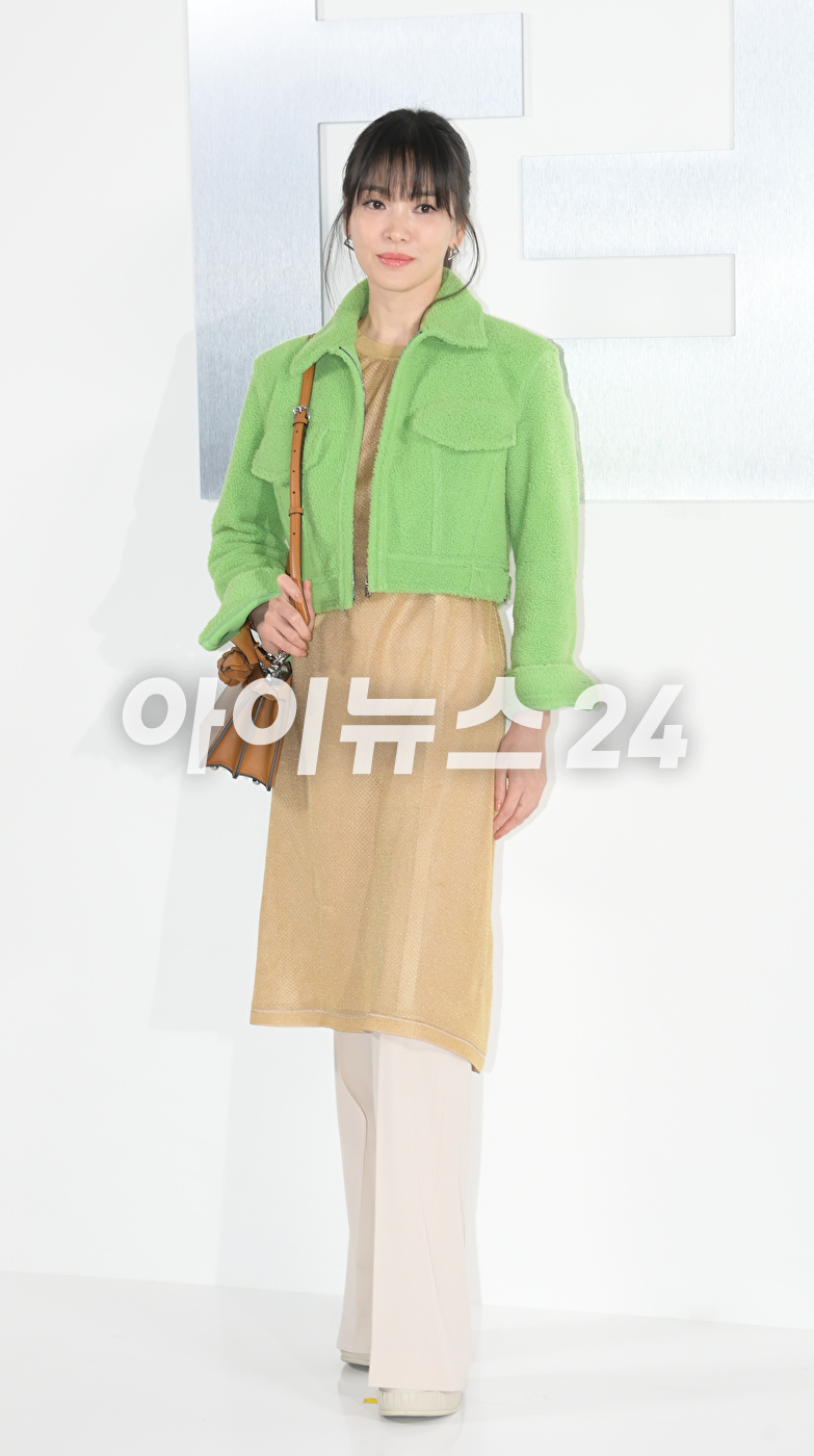 배우 송혜교가 8일 오후 서울 동대문 DDP 아트홀에서 열린 팔라초 펜디 서울 플래그십 부티크 오픈 기념 애프터 파티에 참석하고 있다. [사진=정소희 기자]
