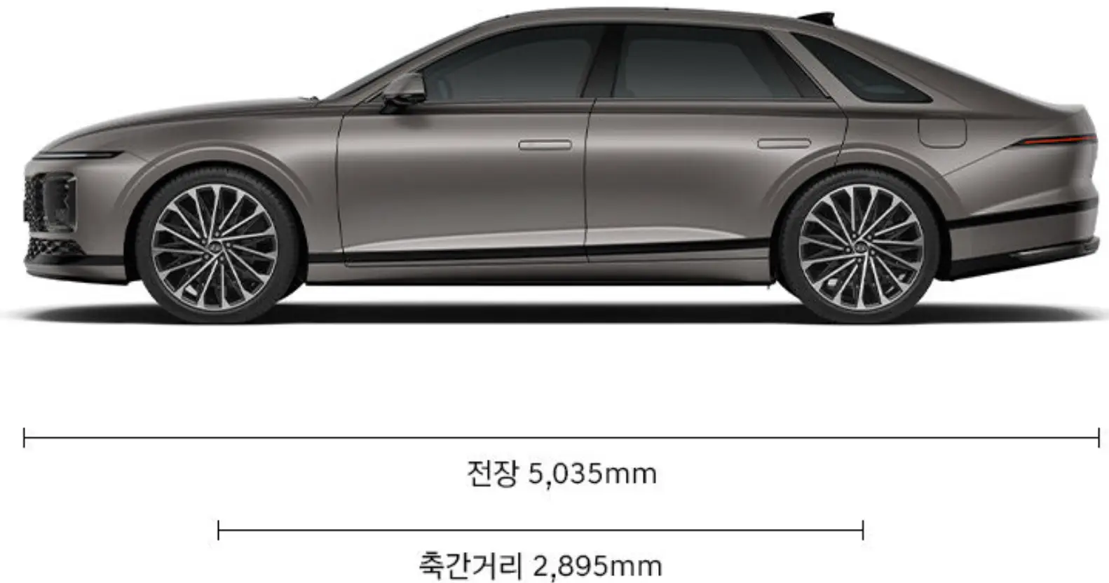 갈색 그랜저 옆면 맨아래 차량 옆면 전체 길이 검은선 밑 검은글씨 전장 5,035mm
바로 위 앞부터 뒷바퀴중앙 검은 긴선 아래 검은글씨 축간거리 2,895mm
