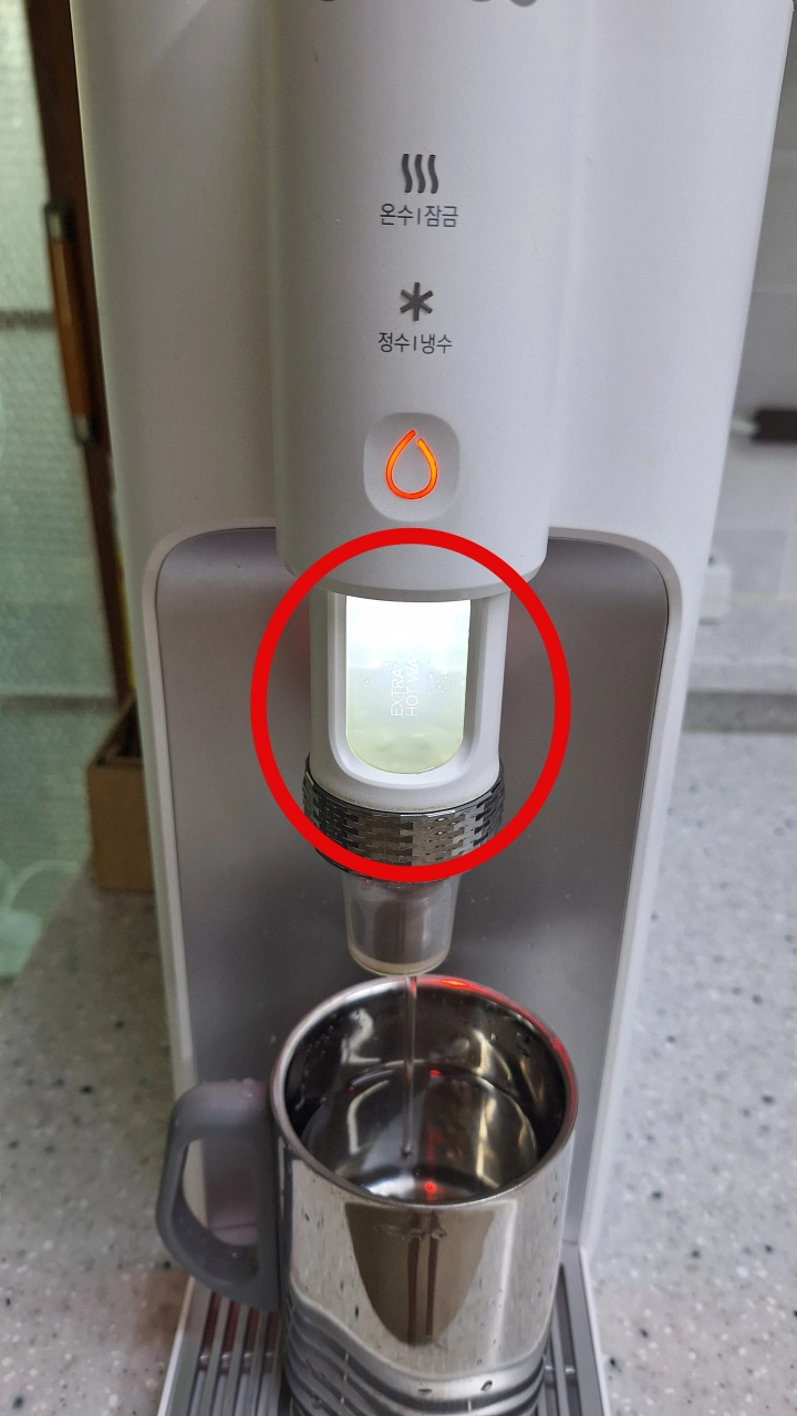 쿠쿠정수기-고온수-코크-물때