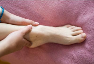 발등이 아픈 이유