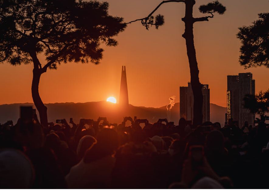 2025-서울-해돋이-명소-응봉산-팔각정