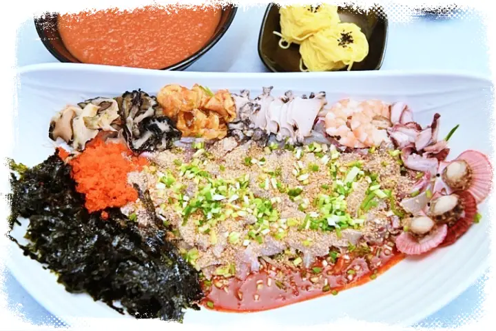 거제도 가볼만한 해녀 배 선주가 직접 운영하는 지세포해안로 식당 맛집 모듬해물 횟집 추천