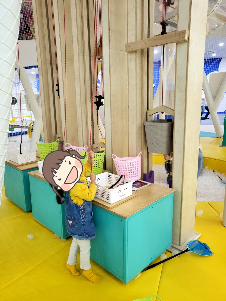 공을 올리는 도르래