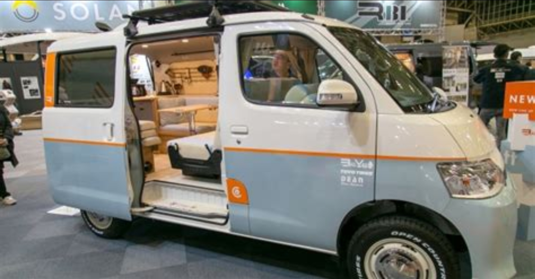 토요타 미라이 캠핑카