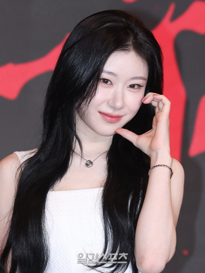 ITZY 갈비뼈 앨범