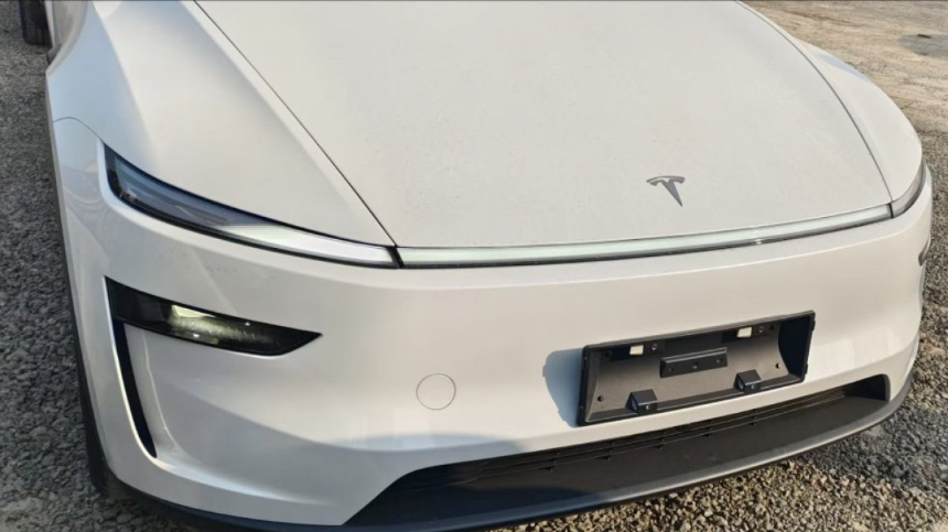 2025 테슬라 모델 Y 완전 분석: 가격, 성능, 변화 총정리!