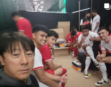 황선홍 신태용 8강