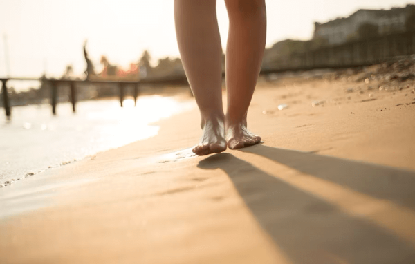 맨발 걷기의 과학적 효과와 올바른 실천법: 건강을 위한 자연 치유법