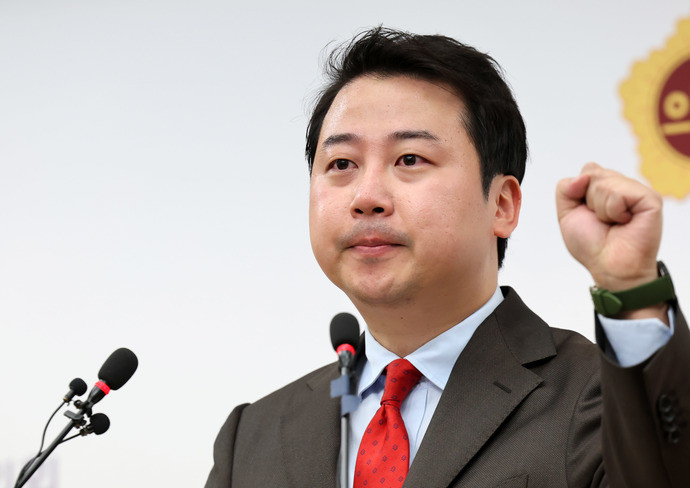 &#39;공천 취소&#39; 국민의힘 장예찬&#44; 무소속 출마 선언..아무도 민심 못 막아