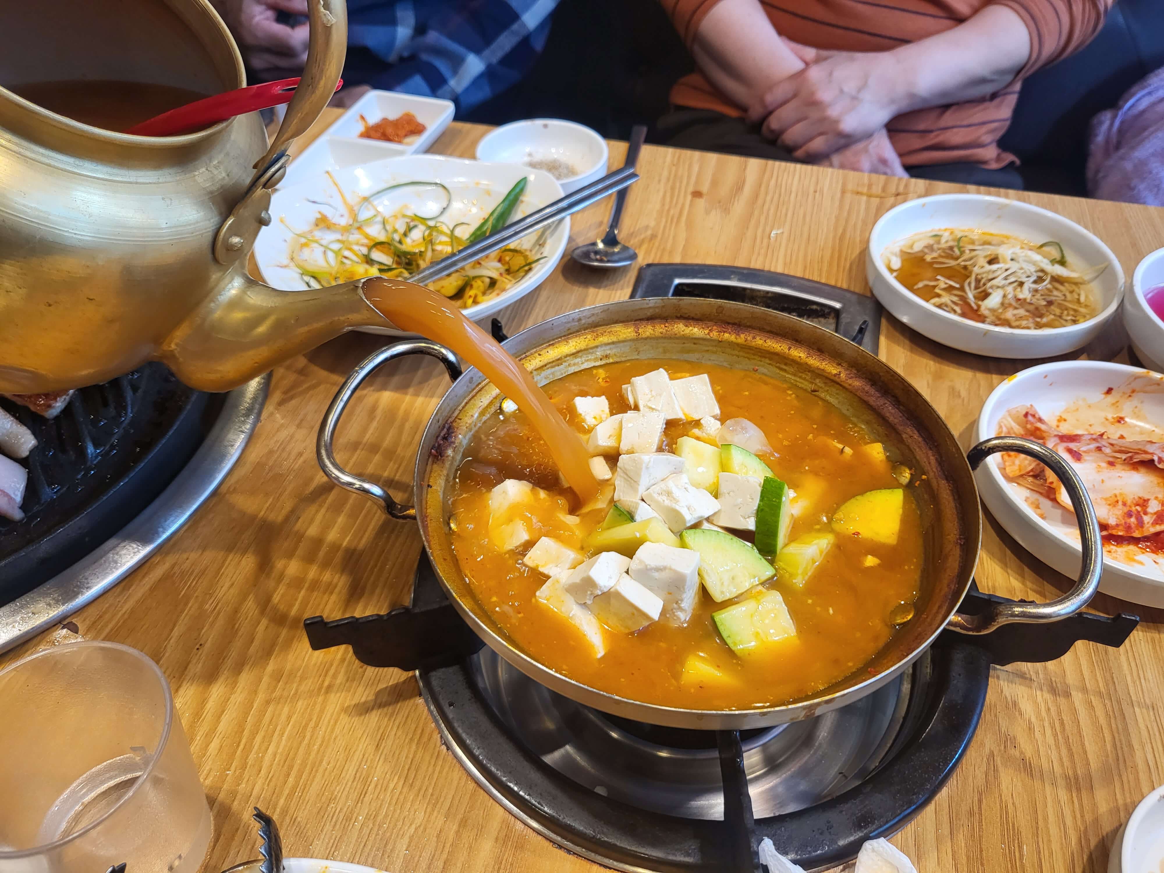 수원 권선구 명가일품화로구이 무한리필 된장찌개