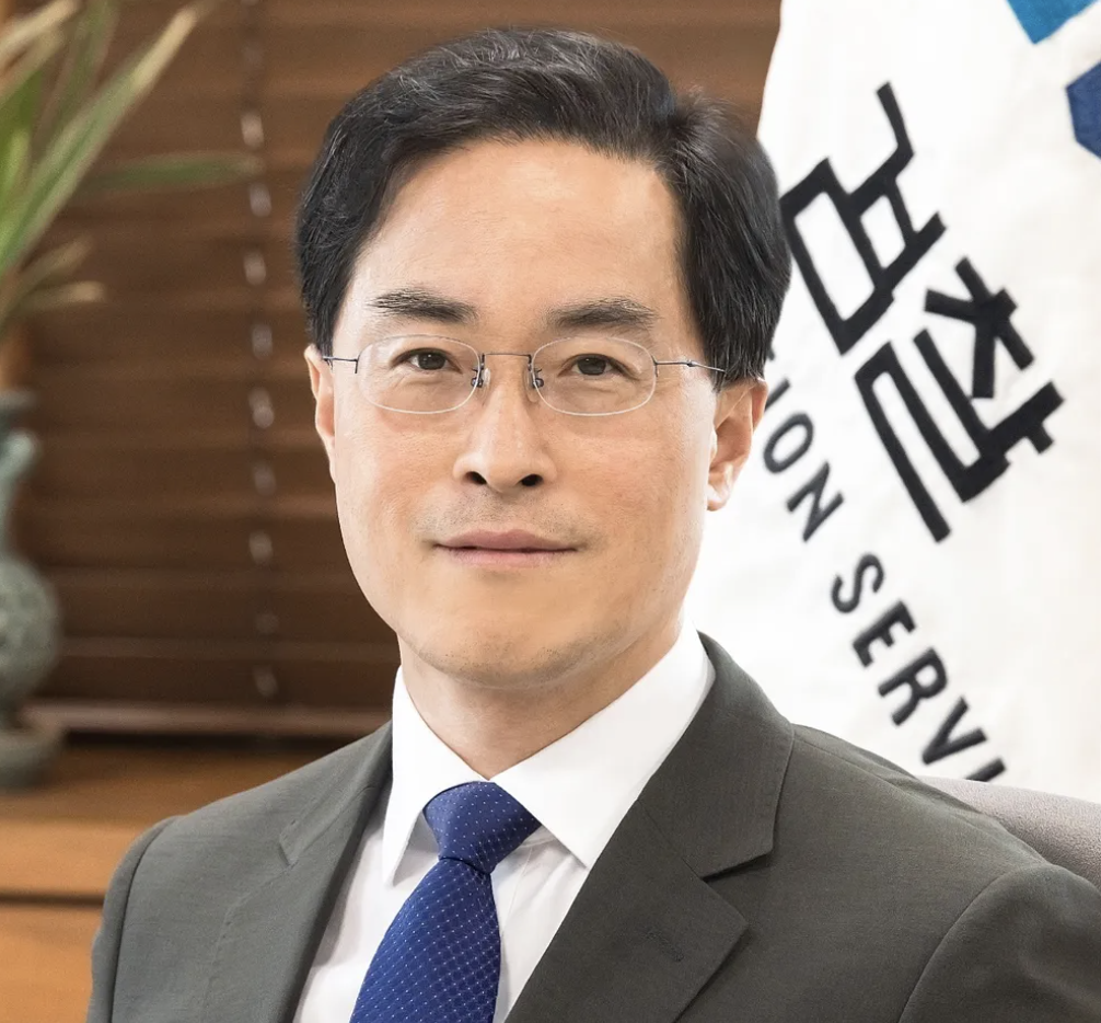 이진동 프로필