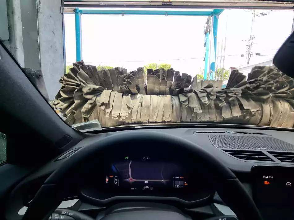 폴스타 2는 쏘카(서울, 부산)에서 운영 중인 차종이기도 합니다.