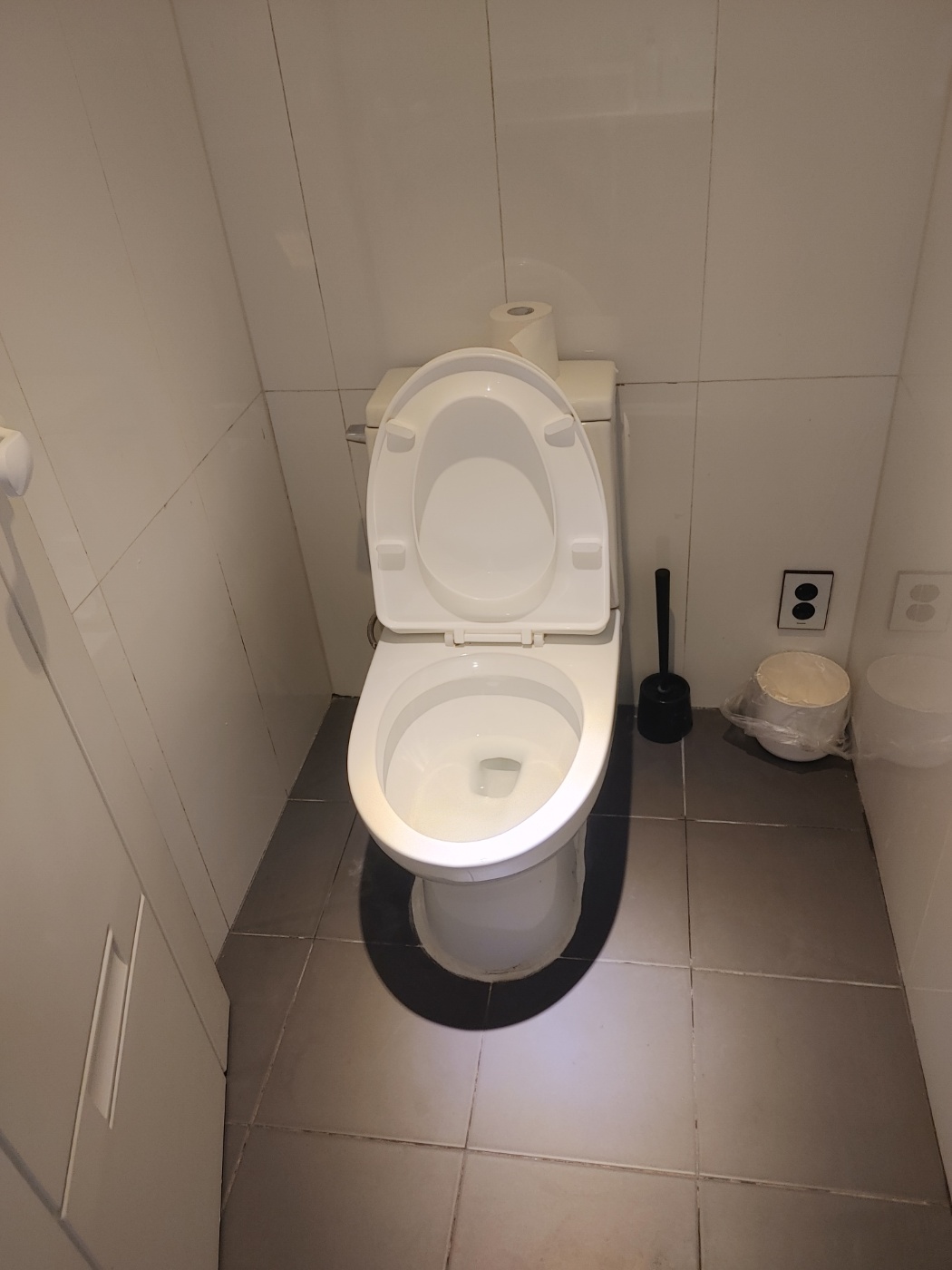 장실과 욕실샤워실이 분리 되어 있는게 장점임!