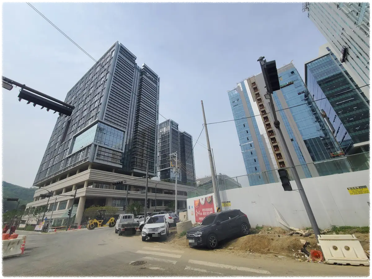 과천-지식산업센터-지어지고-있는-모습