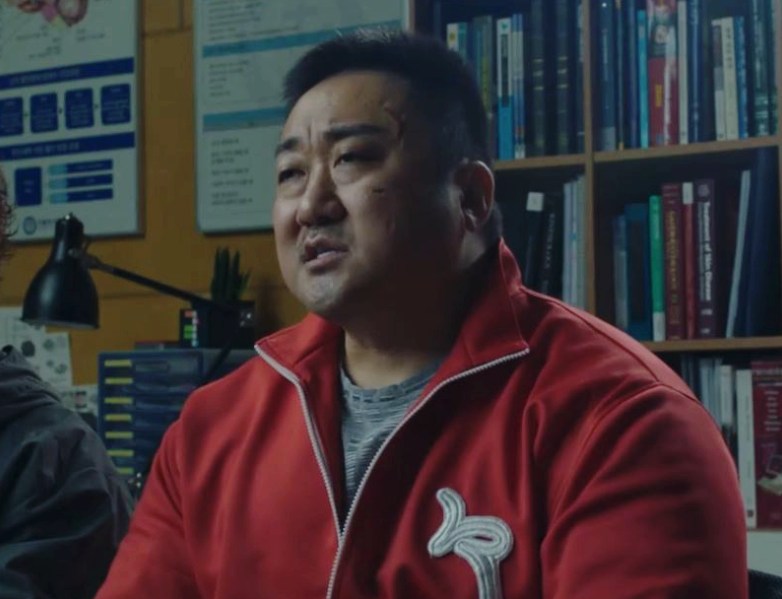 영화 <거룩한 밤: 데몬 헌터스> 리뷰 : 마동석의 오컬트 액션 추천작(+쿠키 영상)