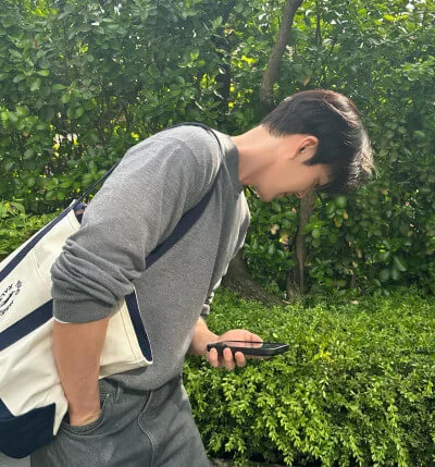 김우빈-셀카-6
