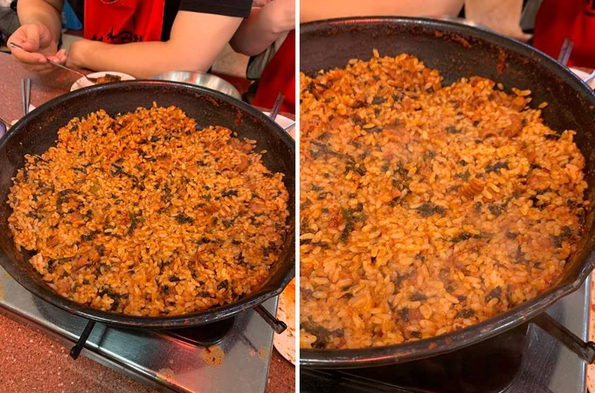 볶음밥 볶아 먹는 모습