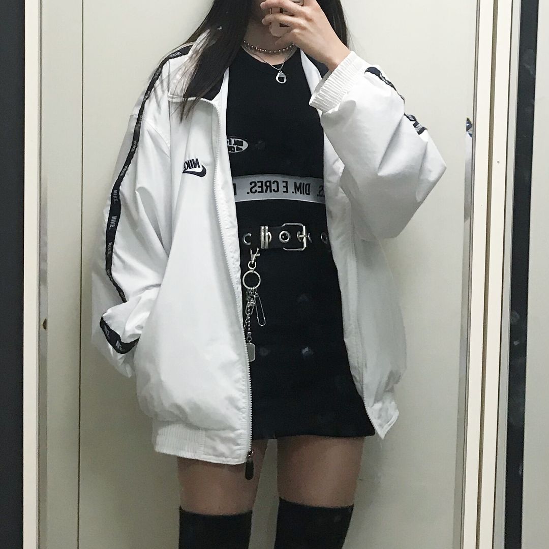 여성스러우면서도 귀여운 여자패션