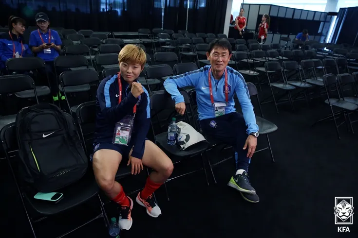 여자 축구 전가을 은퇴