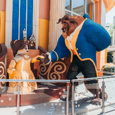 미녀와 야수의 주제, 스톡홀름 증후군, 독립적인 주인공