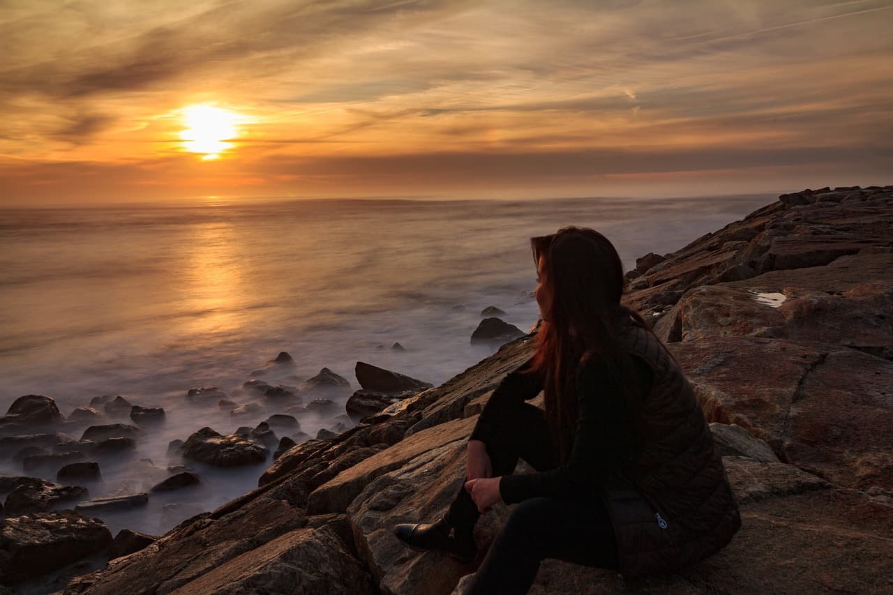 회피성 성격장애(Avoidant Personality Disorder) 환자의 자기수용을 위한 미술치료 접근