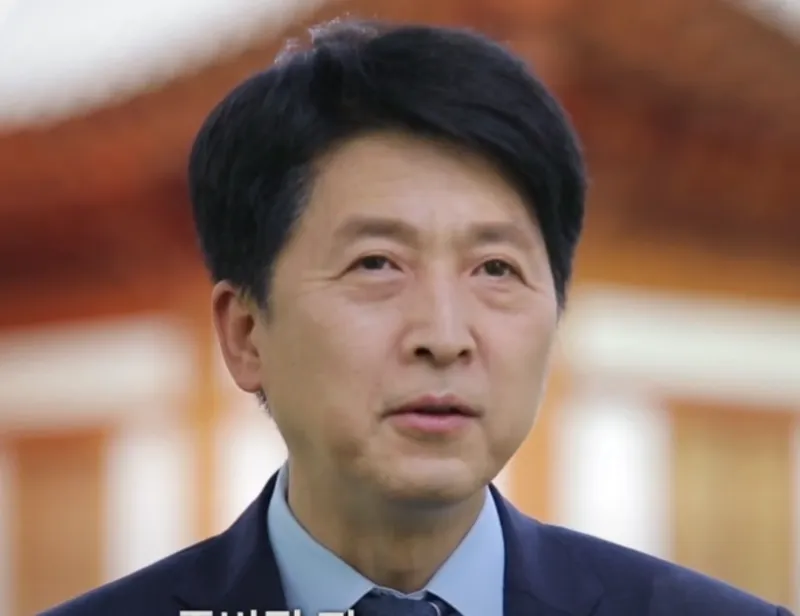 국회의원 인터뷰 사진31.webp