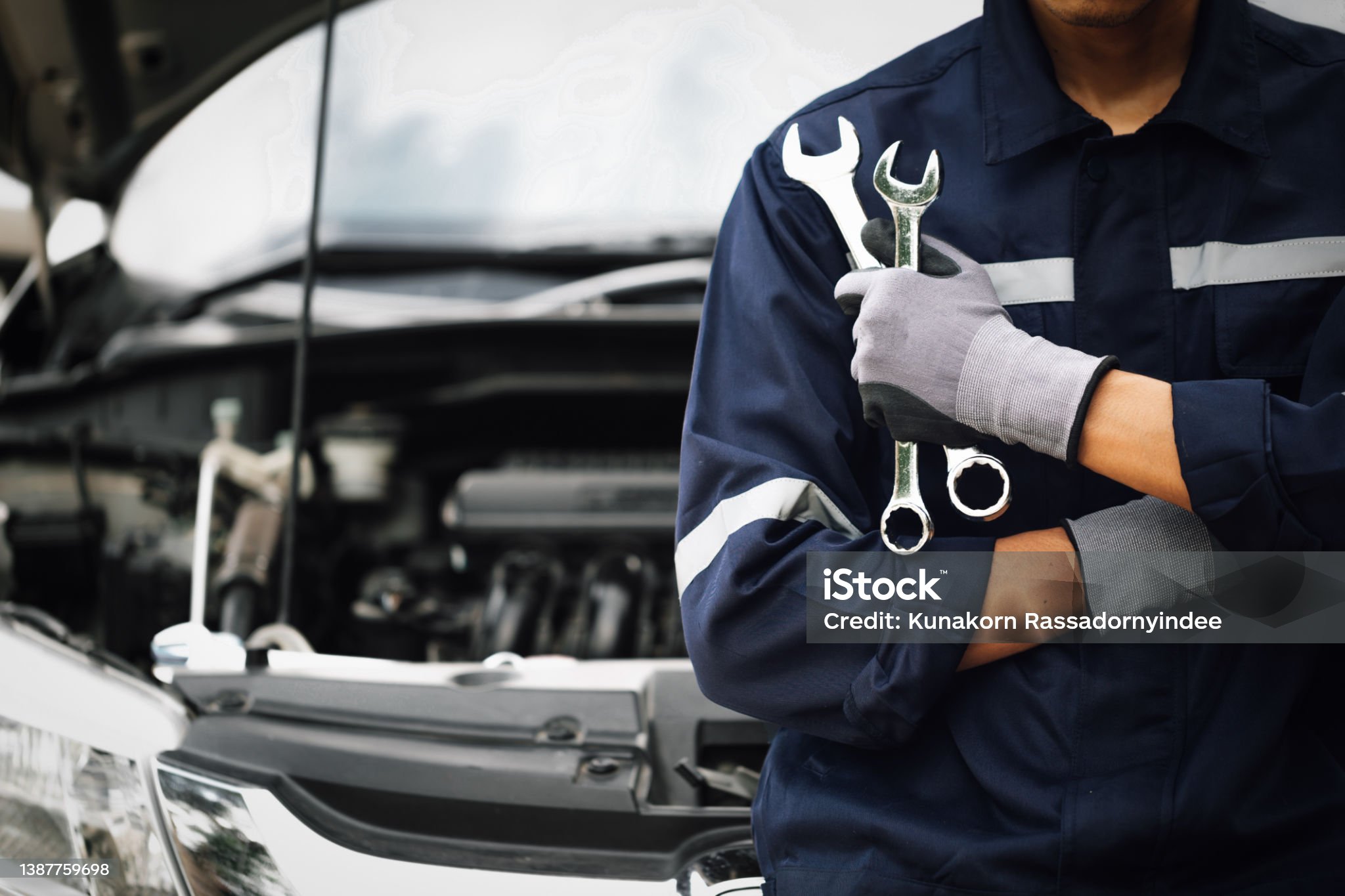 자동차 정비사 사진