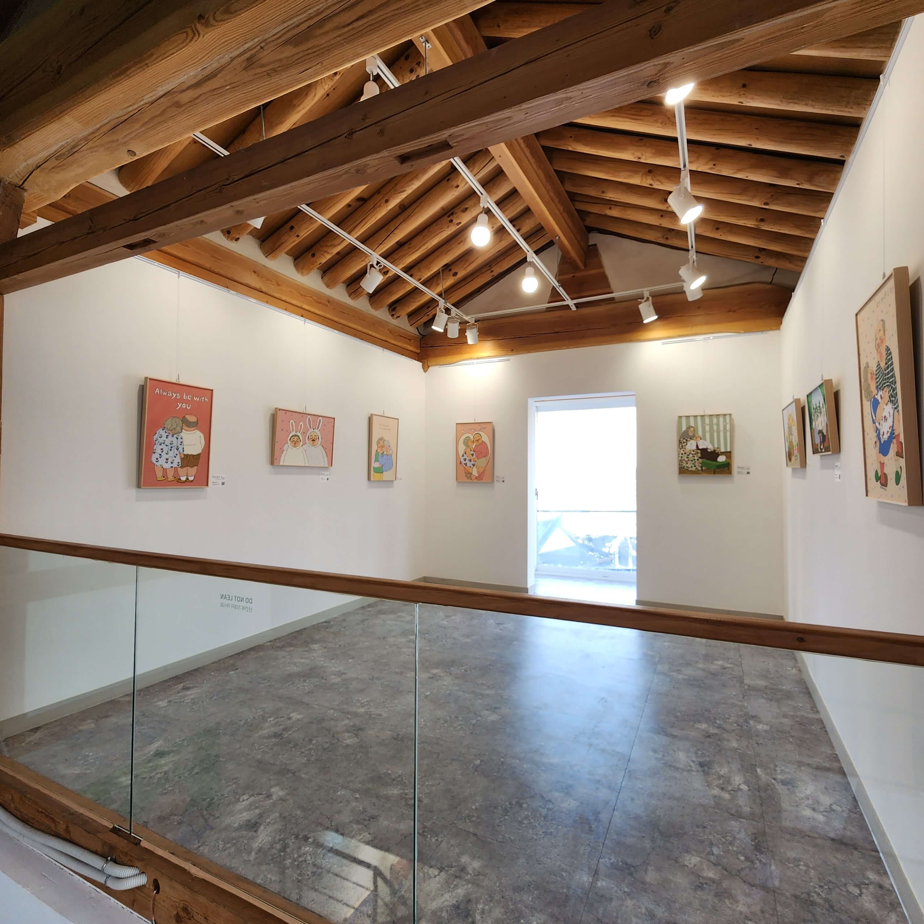 봄사무소<늘, 그대와> 2층