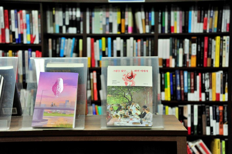 부산의 서점 화명서점 실내