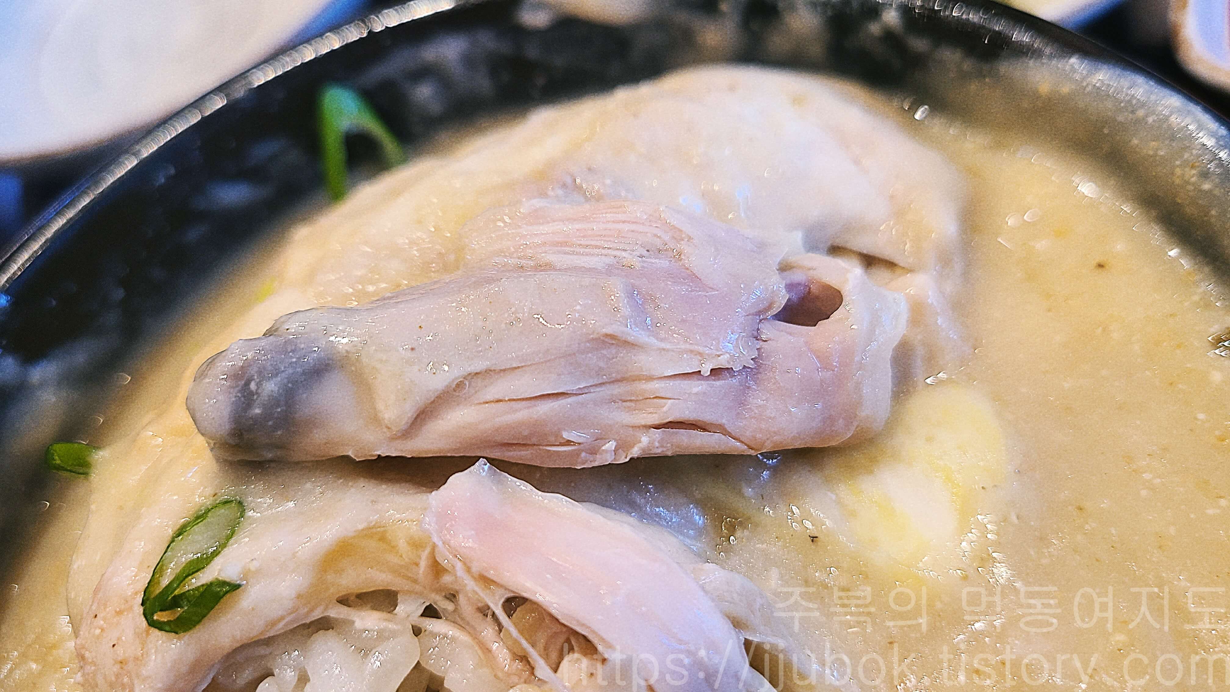 경복궁삼계탕-들깨-삼계탕-닭고기-비주얼