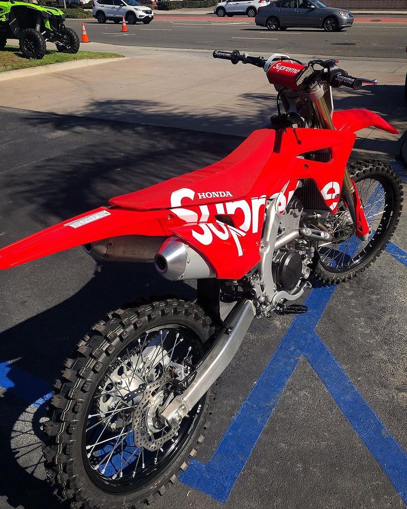 슈프림-혼다-바이크-CRF-250F-오토바이
